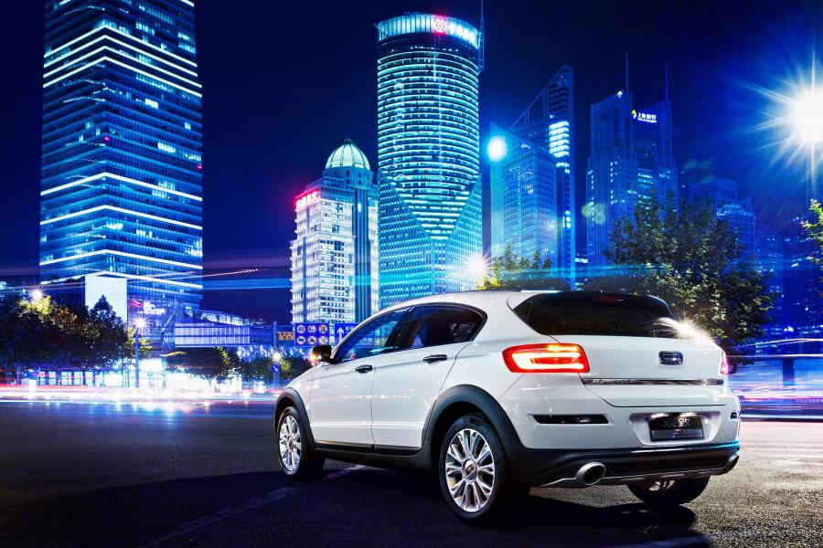  Qoros 3 City SUV 2014 года  (фото 8 из 35)